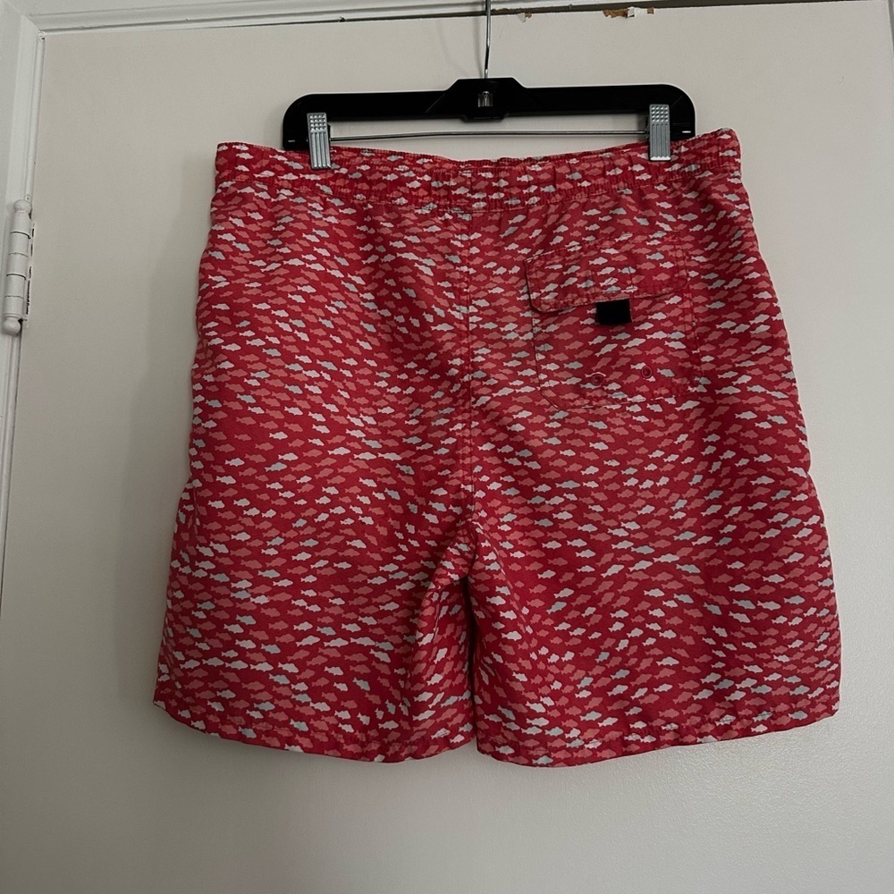 Vineyard Vines Shorts Mens XL (16) Pink Fish Swim Trunks Pockets Mesh Lined - Picture 2 of 10